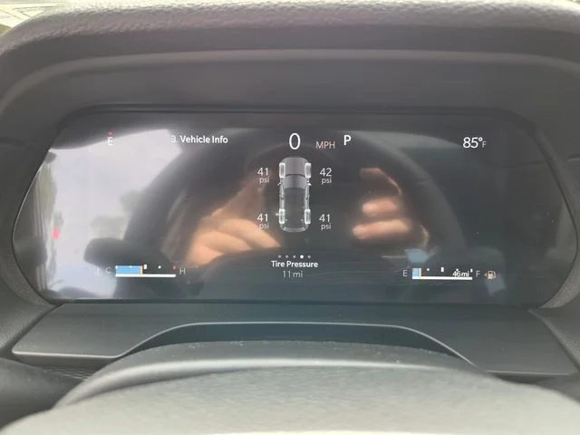 New 2026 Silver Zynith Jeep Laredo X image 33
