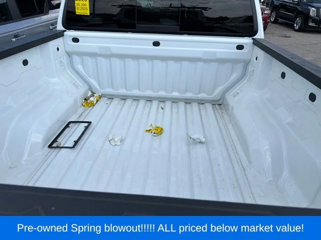Used 2025 White Chevrolet Trail Boss image 8