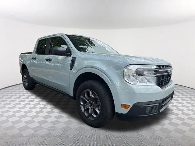 Used 2024 Gray Ford XLT image 3