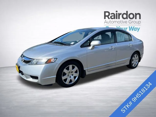 Used 2009 Alabaster Silver Metallic Honda LX image 3