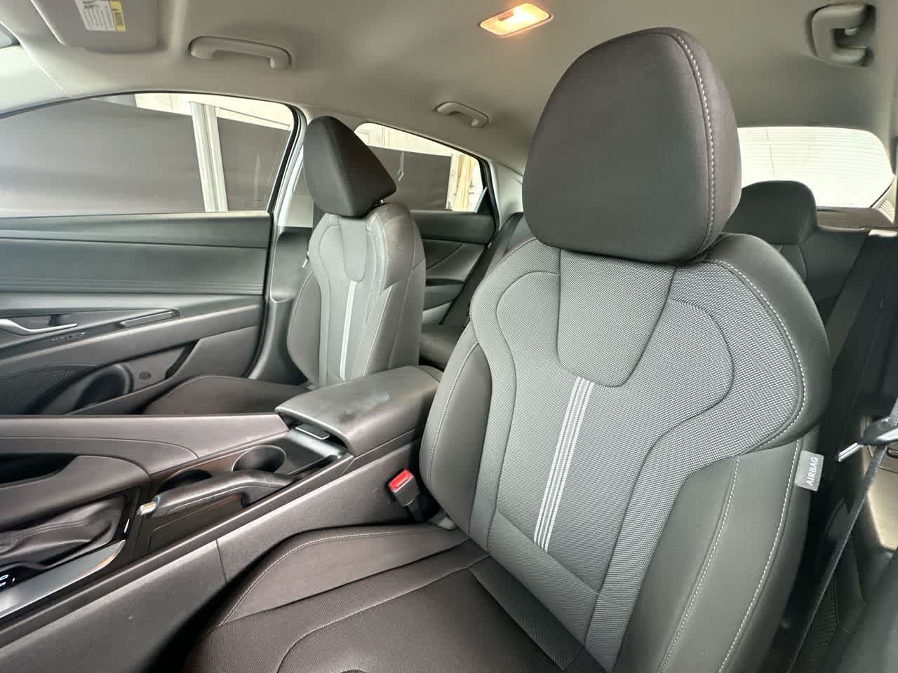 2026 Hyundai Elantra SE - Photo 14