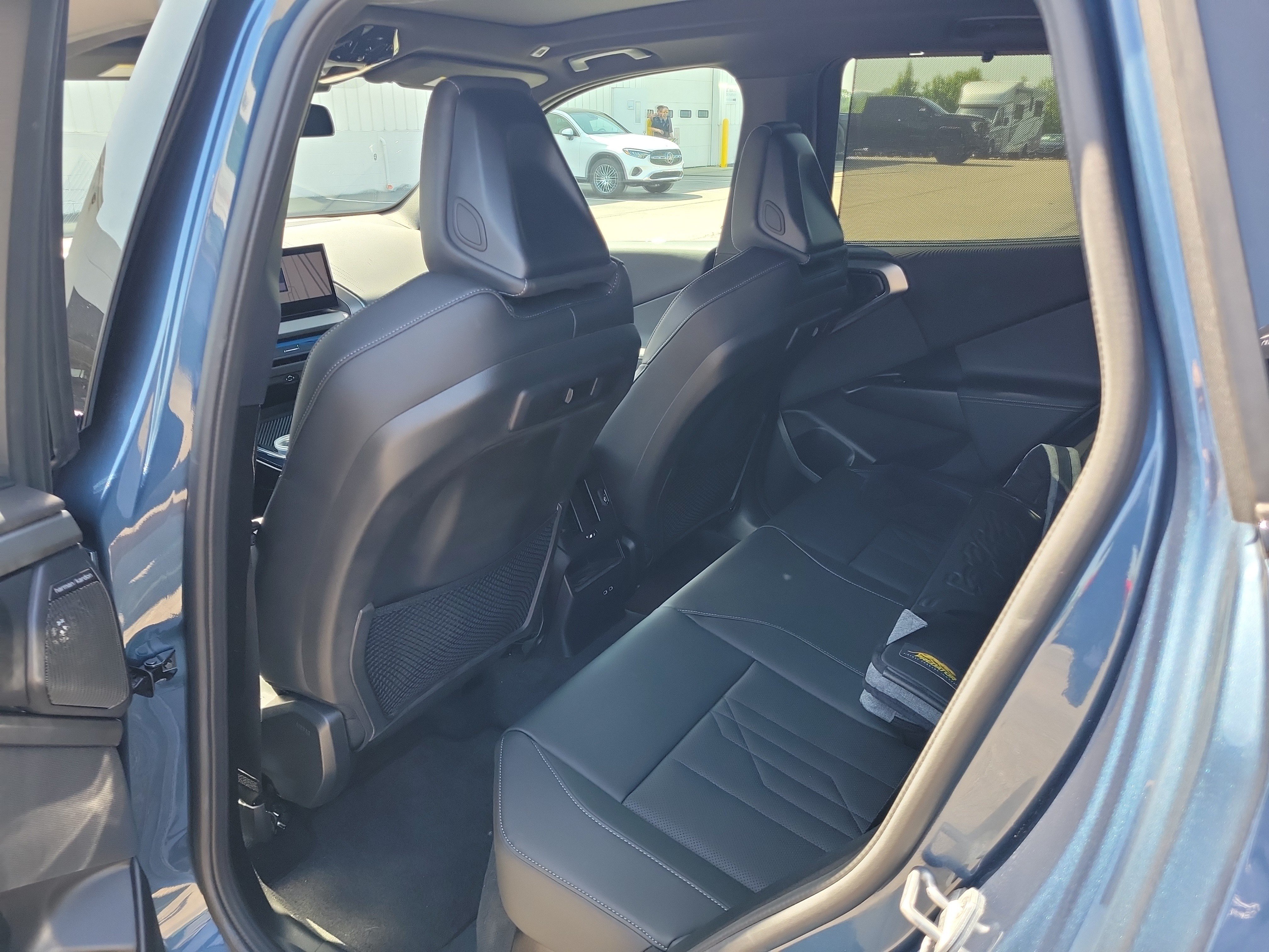 Used 2025 Blue BMW M50 xDrive image 15