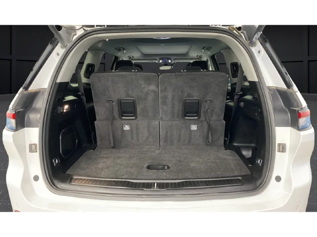 Used 2021 Bright White Clearcoat Jeep Limited image 27