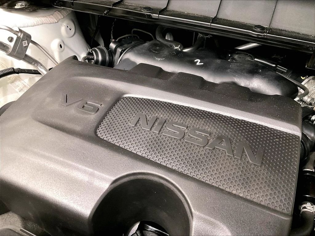 Used 2024 Pearl White Tricoat Nissan SL image 35