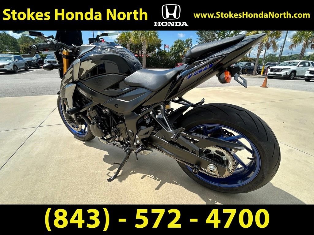 Used 2023  Suzuki ABS image 4