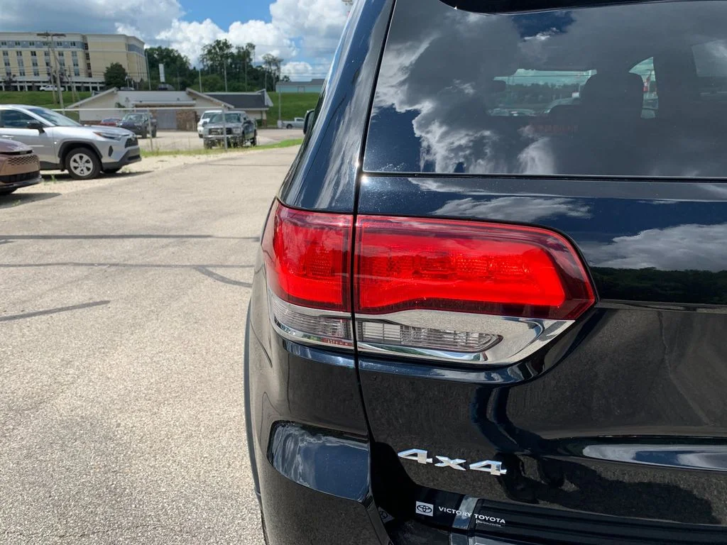 Used 2020 Black Jeep Limited image 33