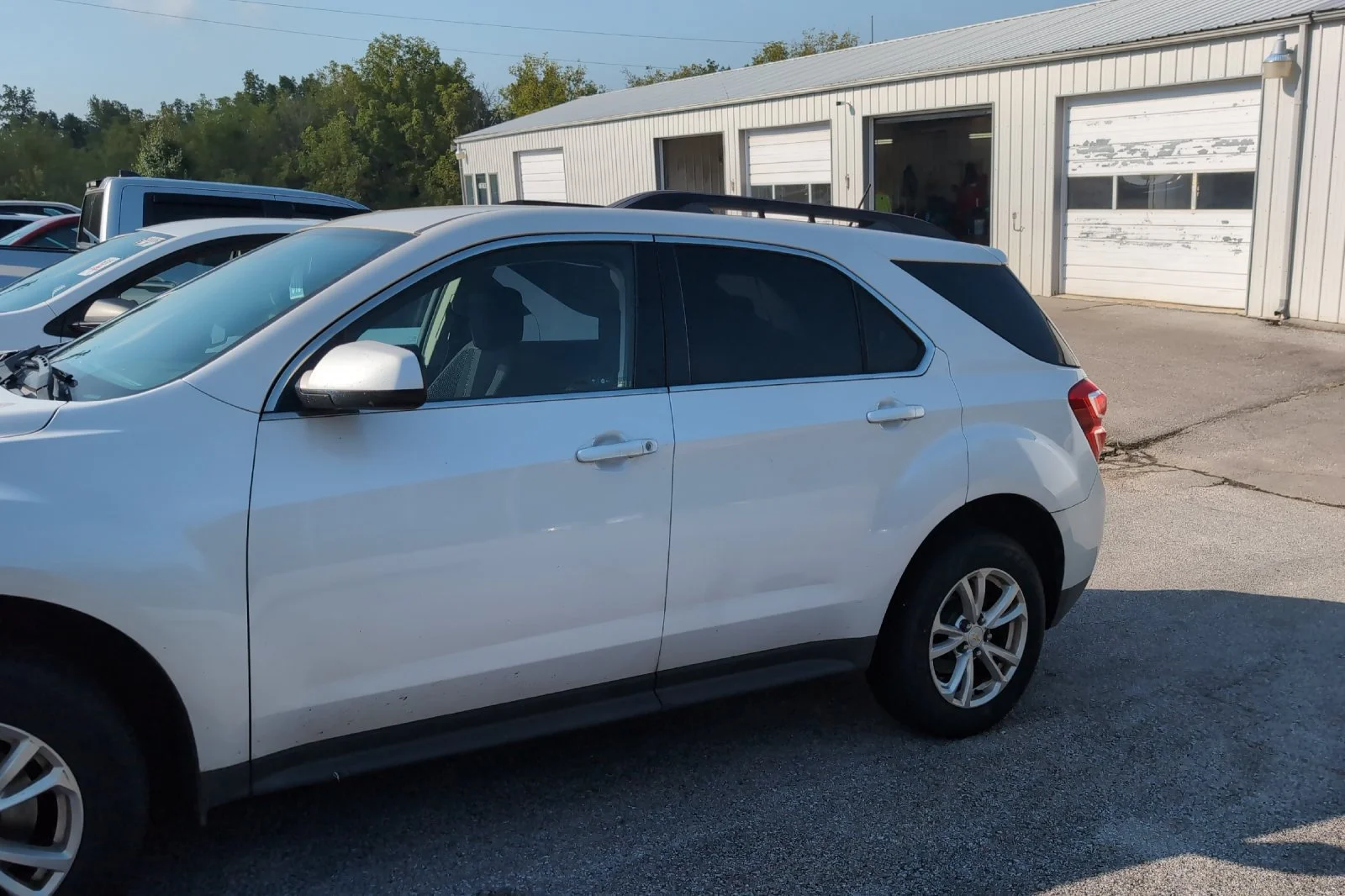Used 2017 IRIDESCENT PEARL TRICOAT Chevrolet LT image 11
