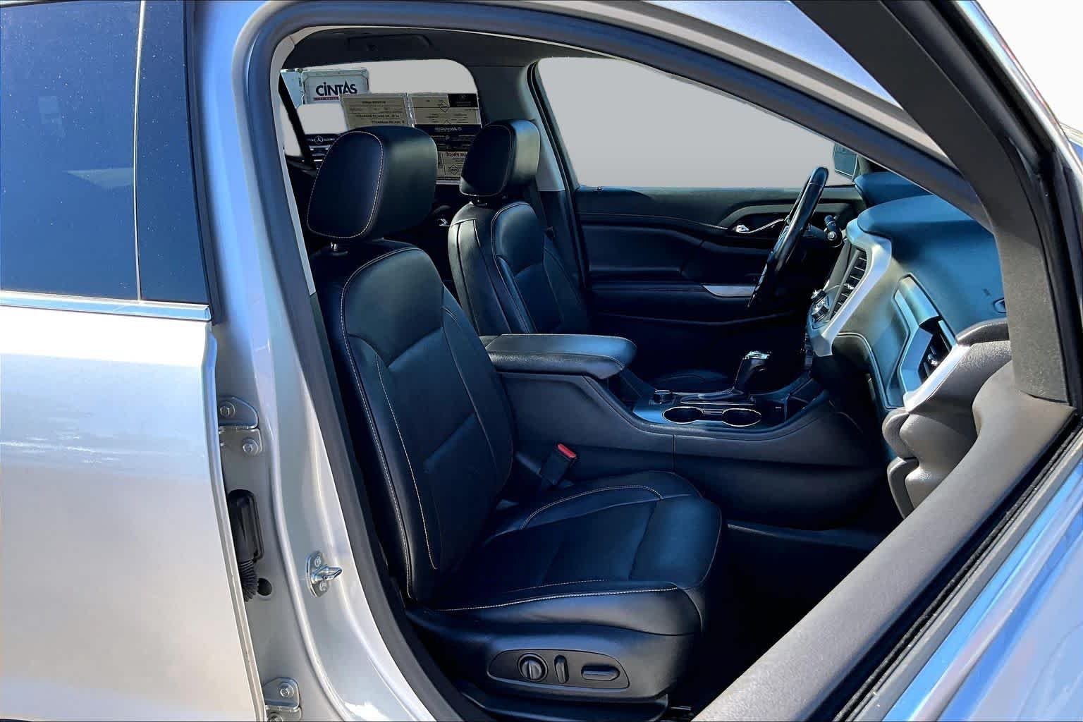 Used 2019 Quicksilver Metallic GMC SLT image 8