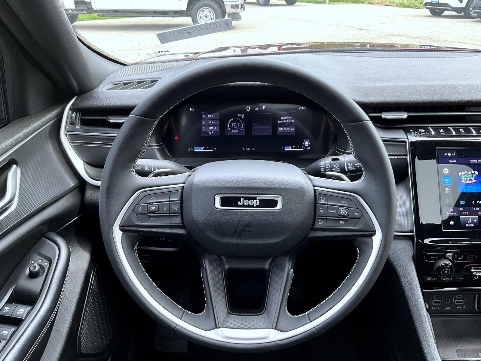 Used 2023 Red Jeep Altitude X image 12