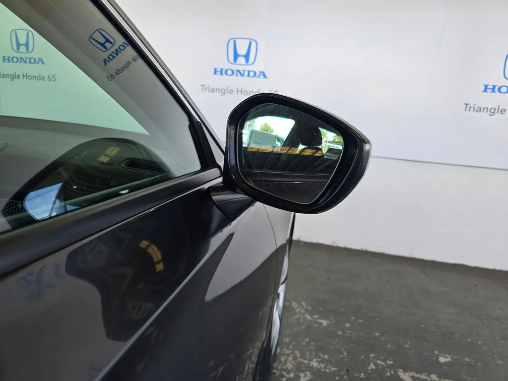 Used 2025  Honda LX image 30