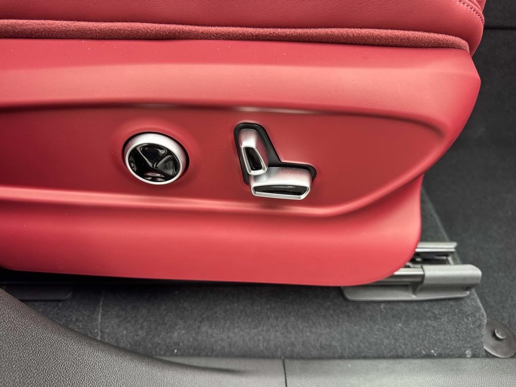2026 Maserati Grecale Modena V6 - Photo 25