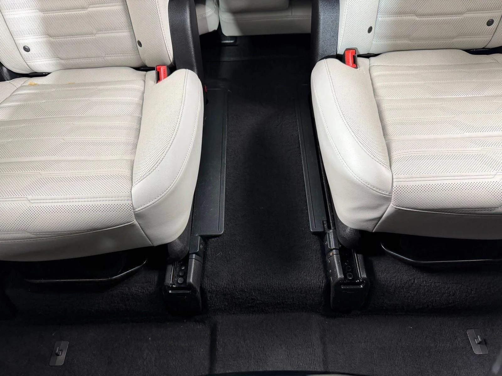 Used 2023 Glacial White Pearl Kia SX-Prestige image 37