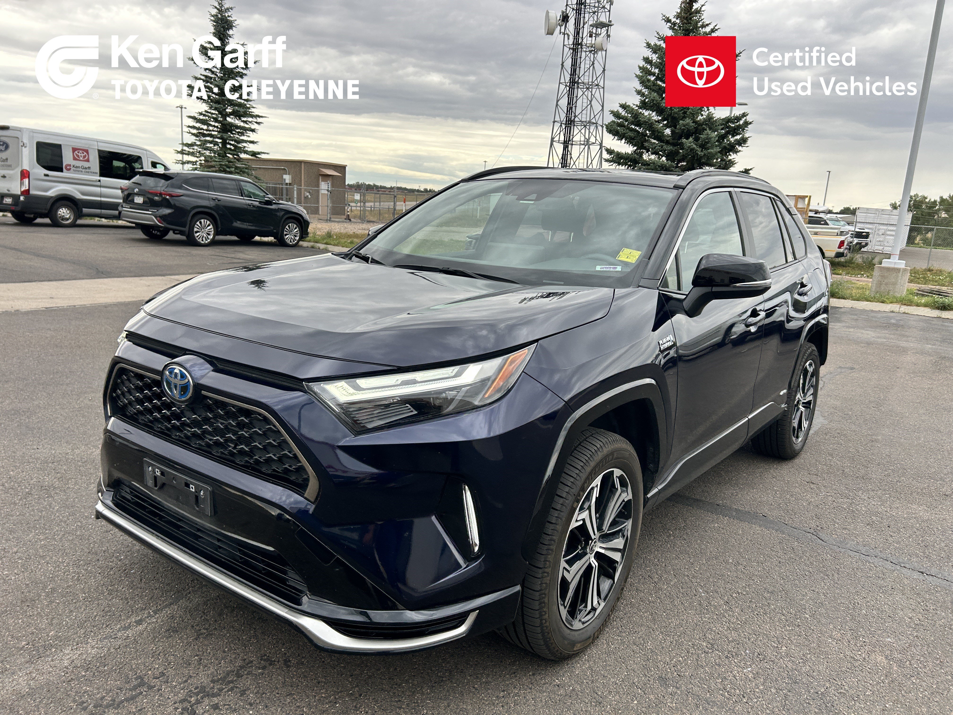 Used 2024 Wind Chill Pearl Toyota Hybrid XLE Premium image 1