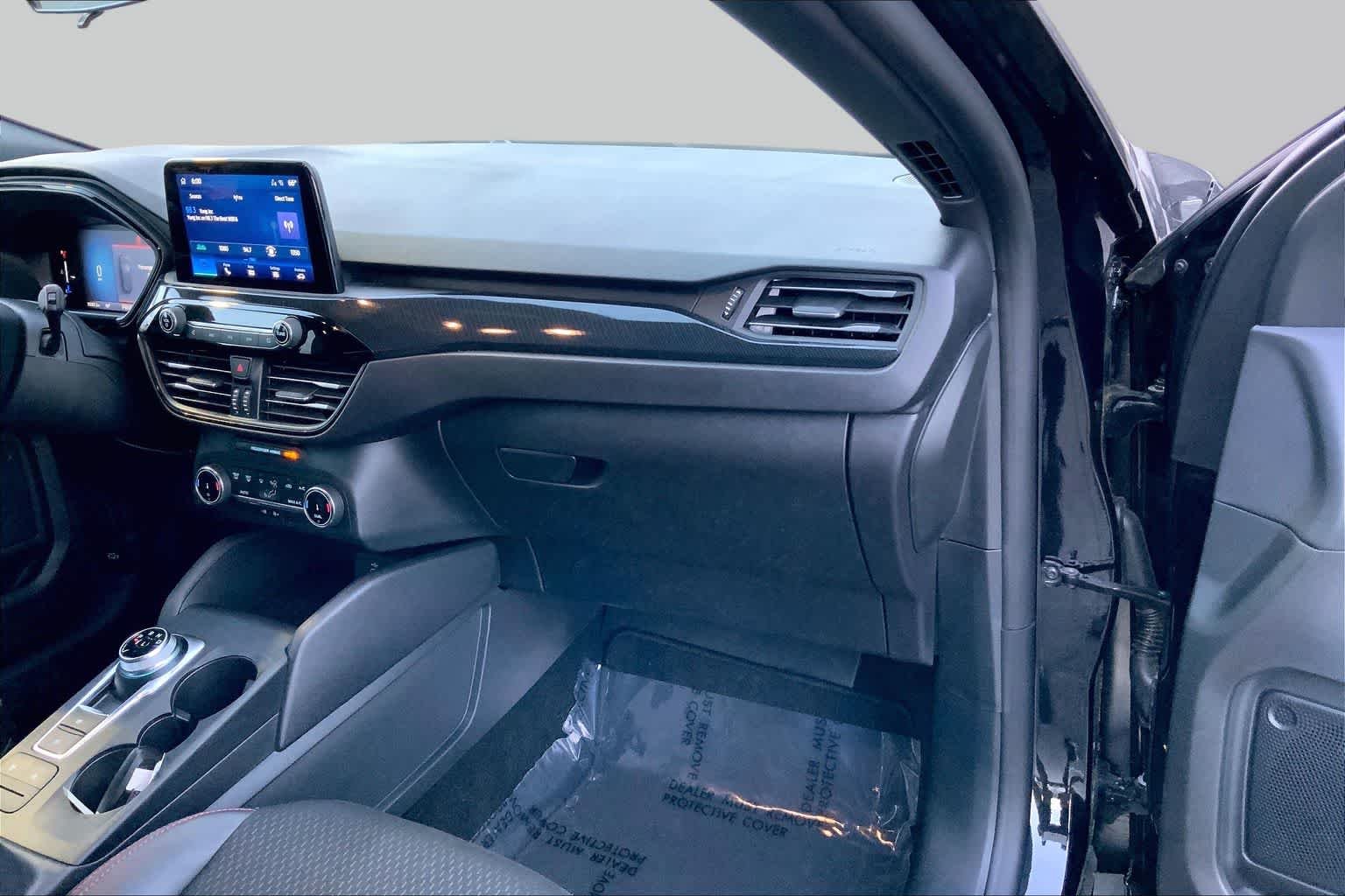 Used 2025 Agate Black Ford ST-Line image 18