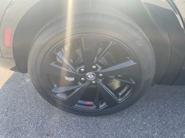 Used 2023 Black Buick Essence image 15