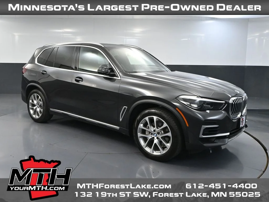 Used 2023 Gray BMW xDrive40i image 1