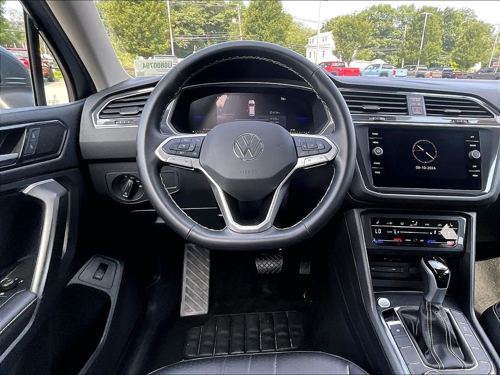 Used 2024 Gray Volkswagen 2.0T SE image 17