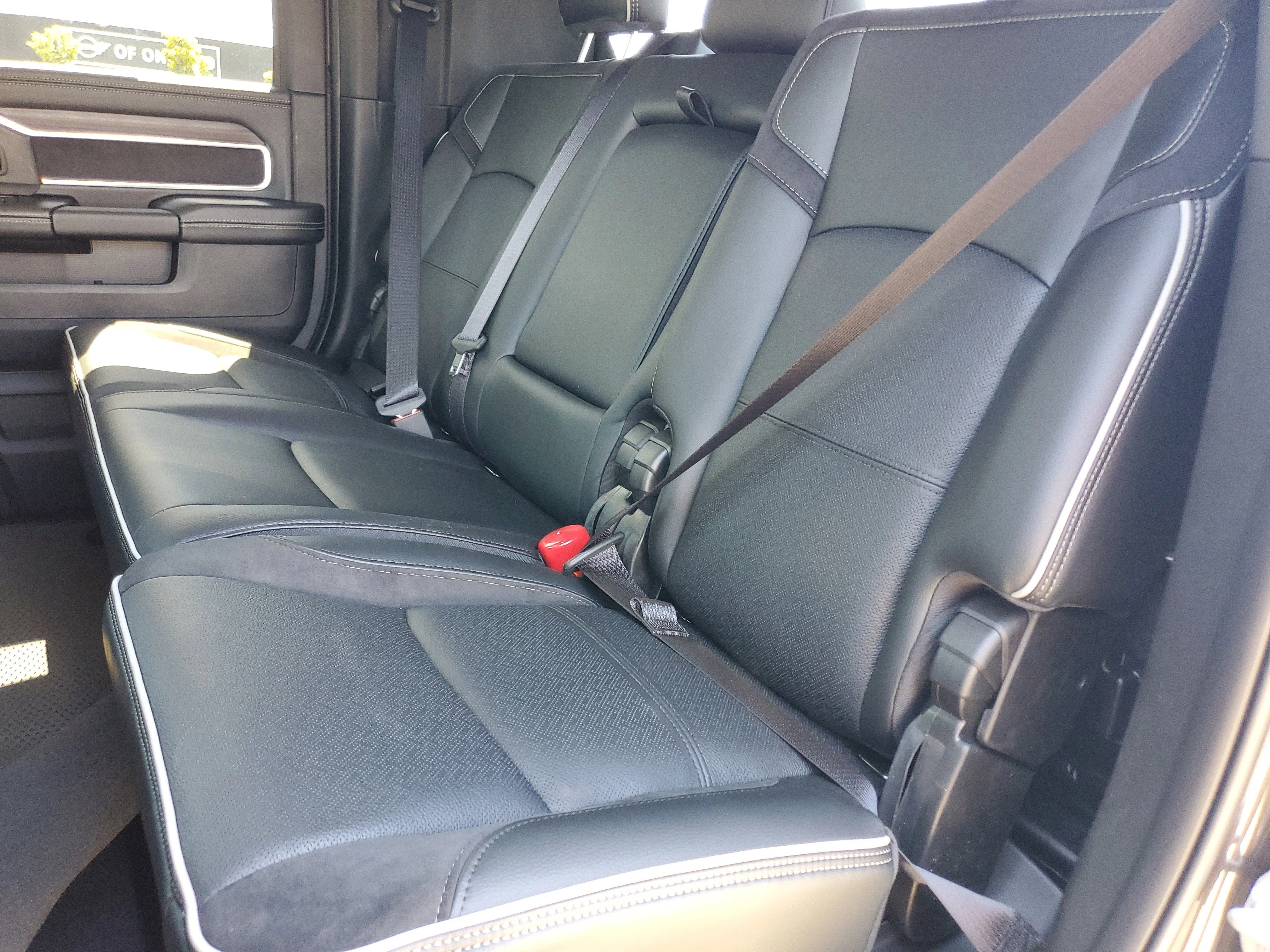 New 2026 Granite Crystal Metallic Clear-Coat Exterior Paint RAM Laramie image 13