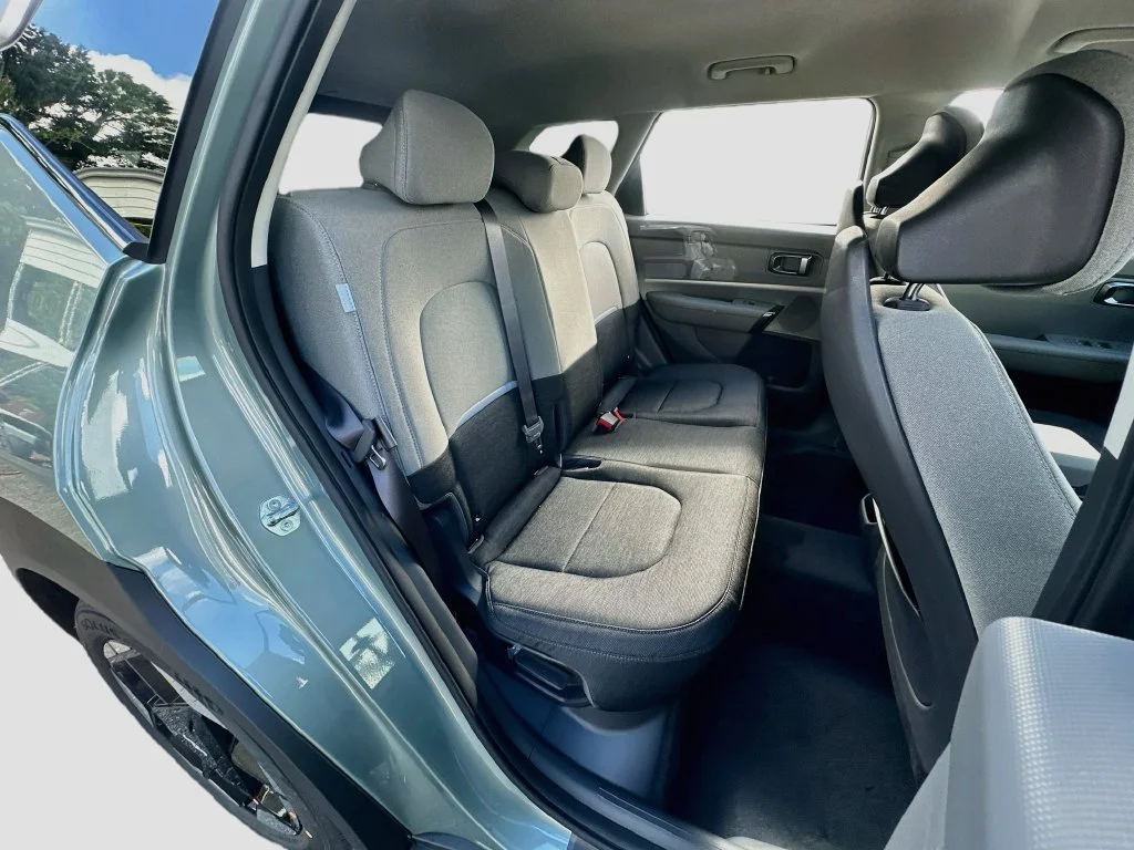 New 2027 Iceberg Green Kia S image 24