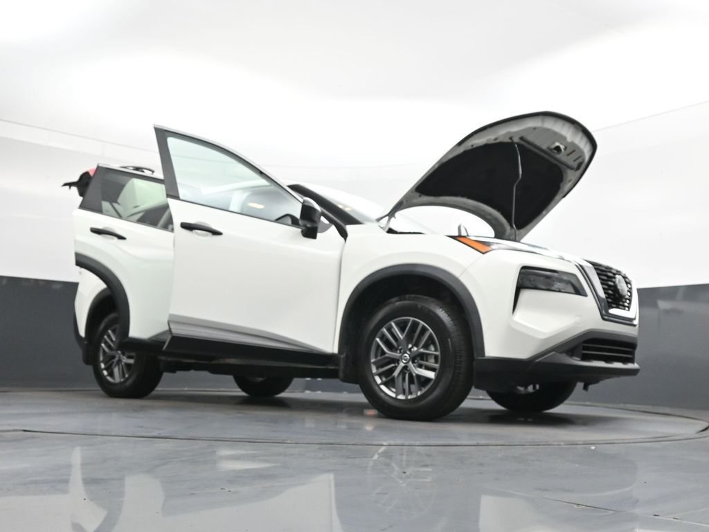 Used 2021 White Nissan S image 53