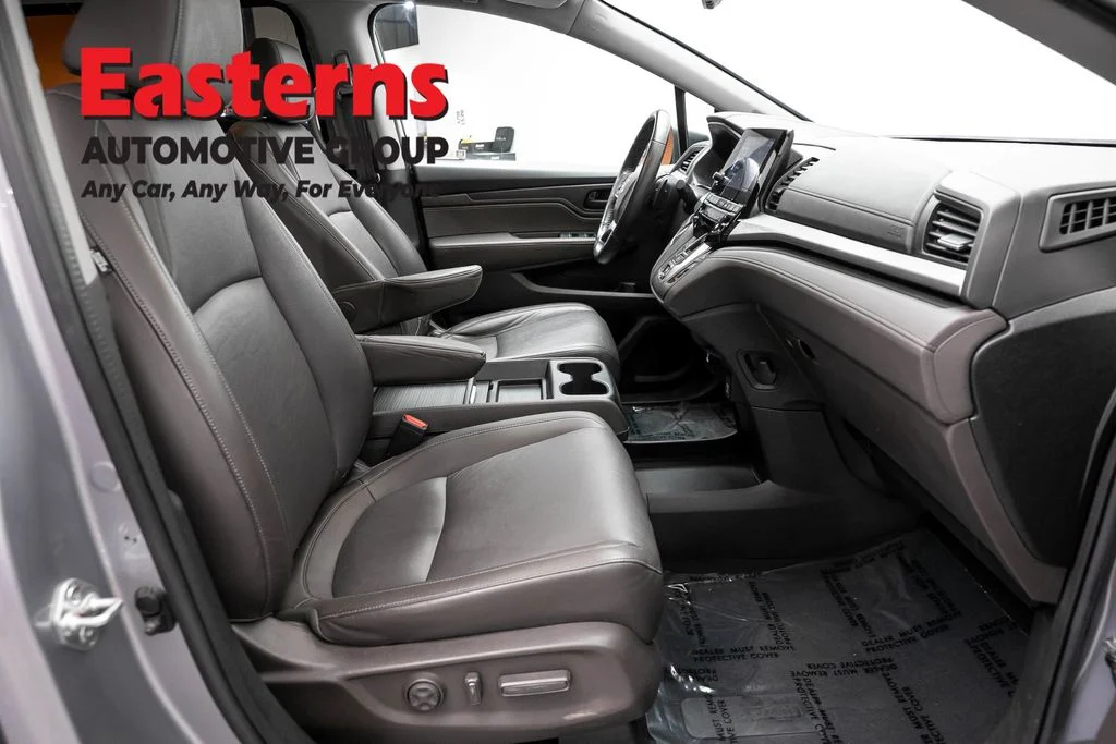 Used 2023 Silver Honda EX-L image 22