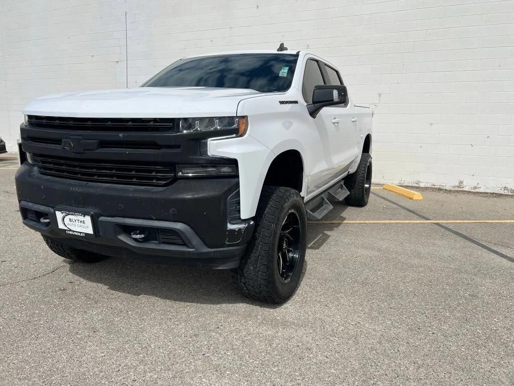 Used 2021 Summit White Chevrolet LT image 1