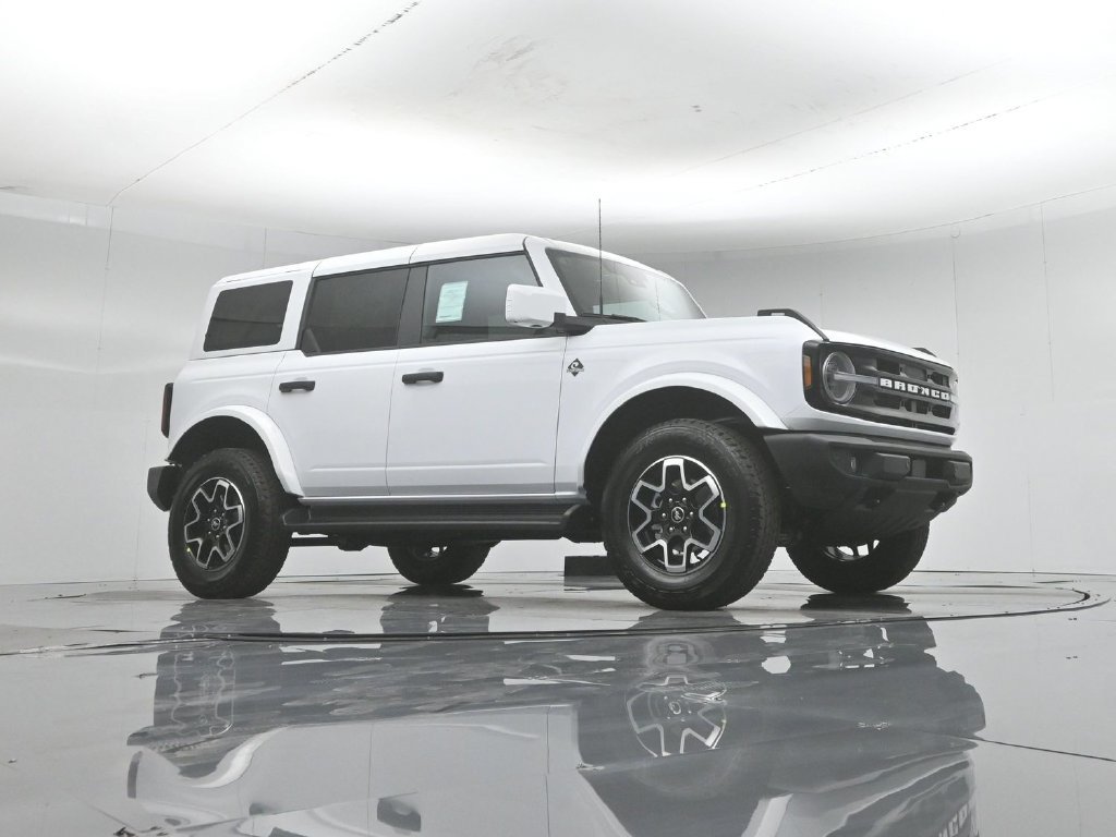 New 2026 Oxford White Ford Outer Banks image 3