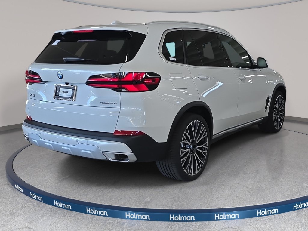 Certified Used 2026 Mineral White Metallic BMW sDrive40i image 4