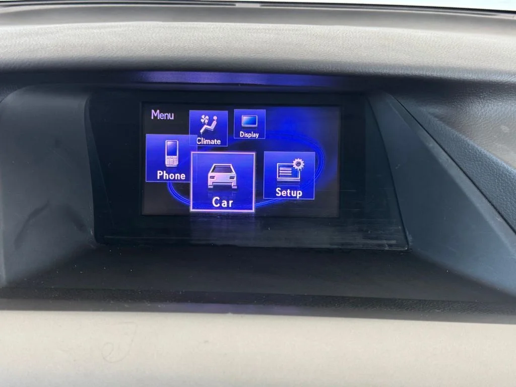 Used 2013 White Lexus 350 image 29