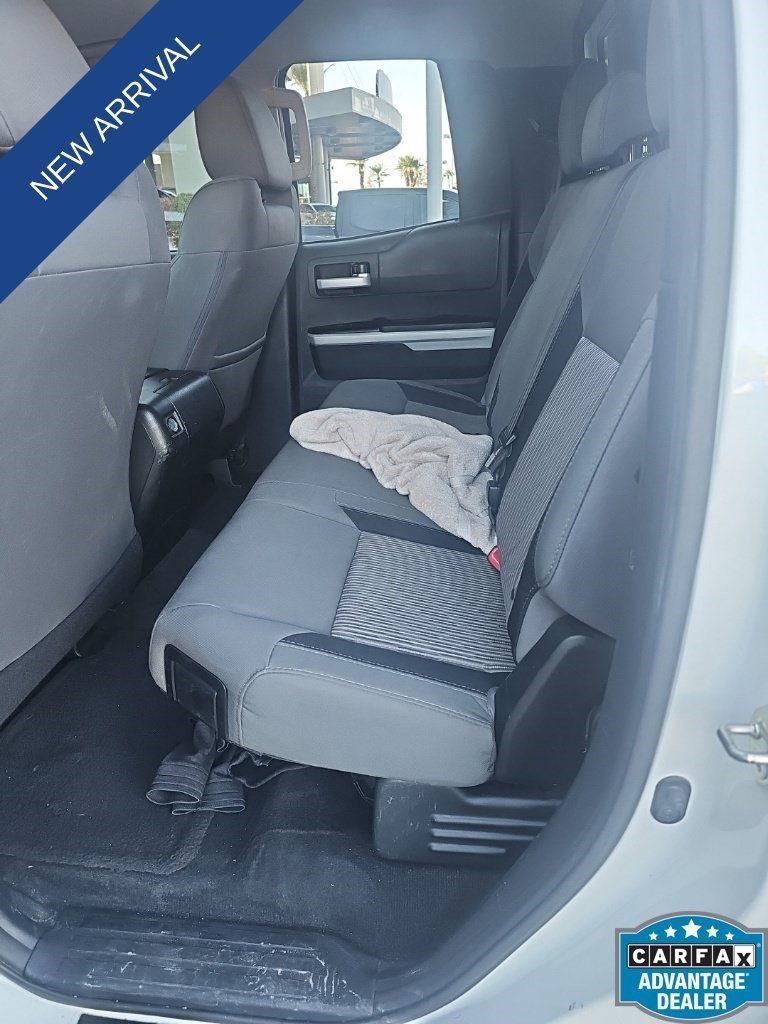 Used 2014 Super White Toyota SR5 image 19