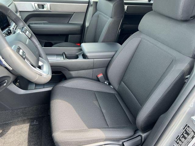 New 2026 Gray Hyundai SE FWD image 25