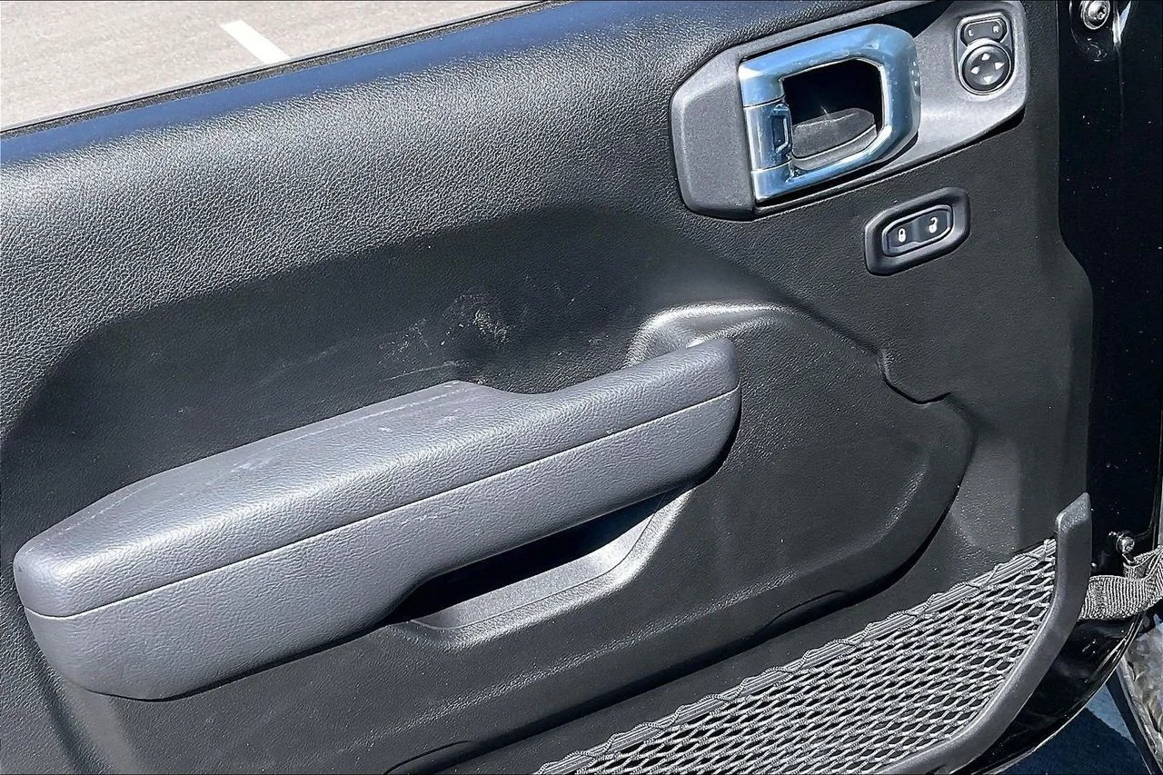 New 2026 Black Clearcoat Jeep Sport S image 21
