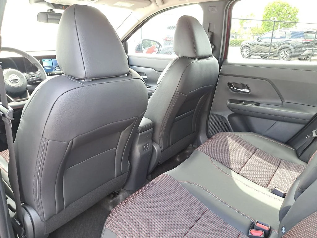 2026 Nissan KICKS SR - Photo 11