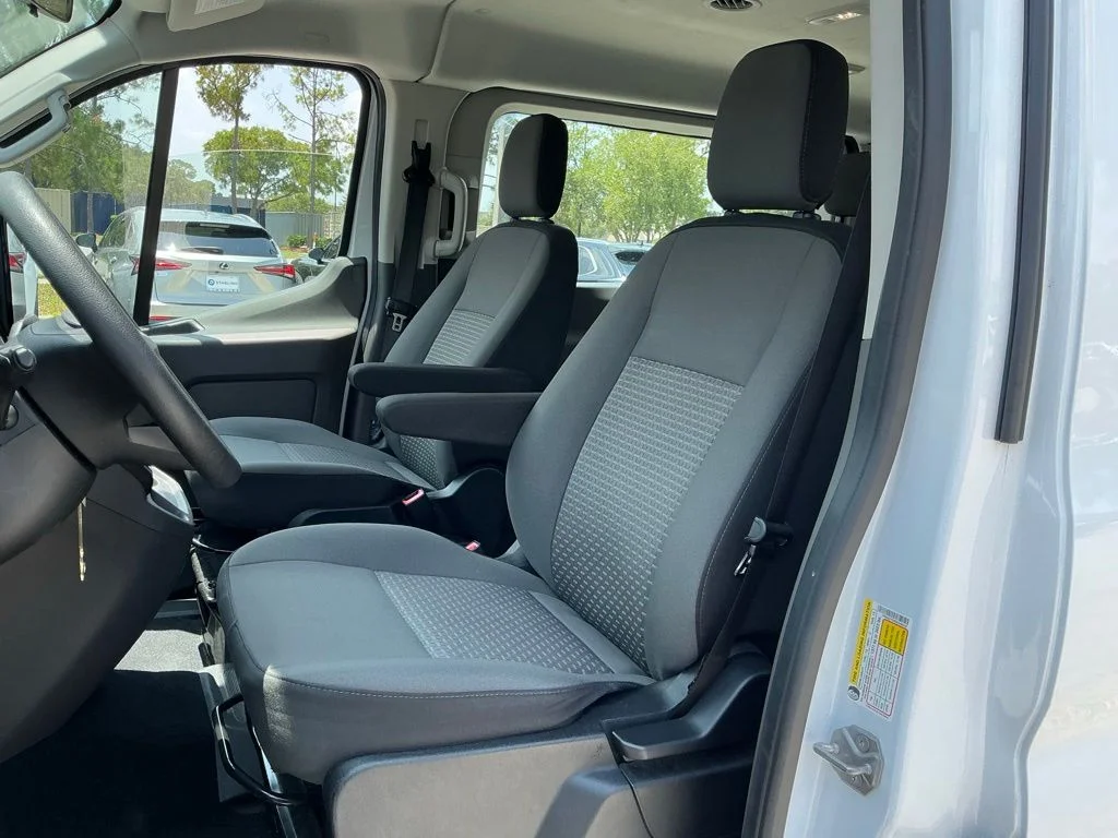 Used 2025 White Ford XLT image 29
