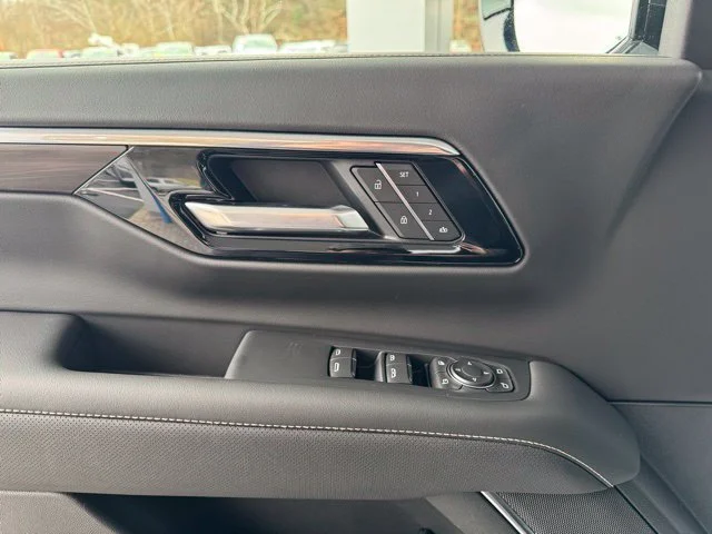 2026 Chevrolet Suburban Premier - Photo 11