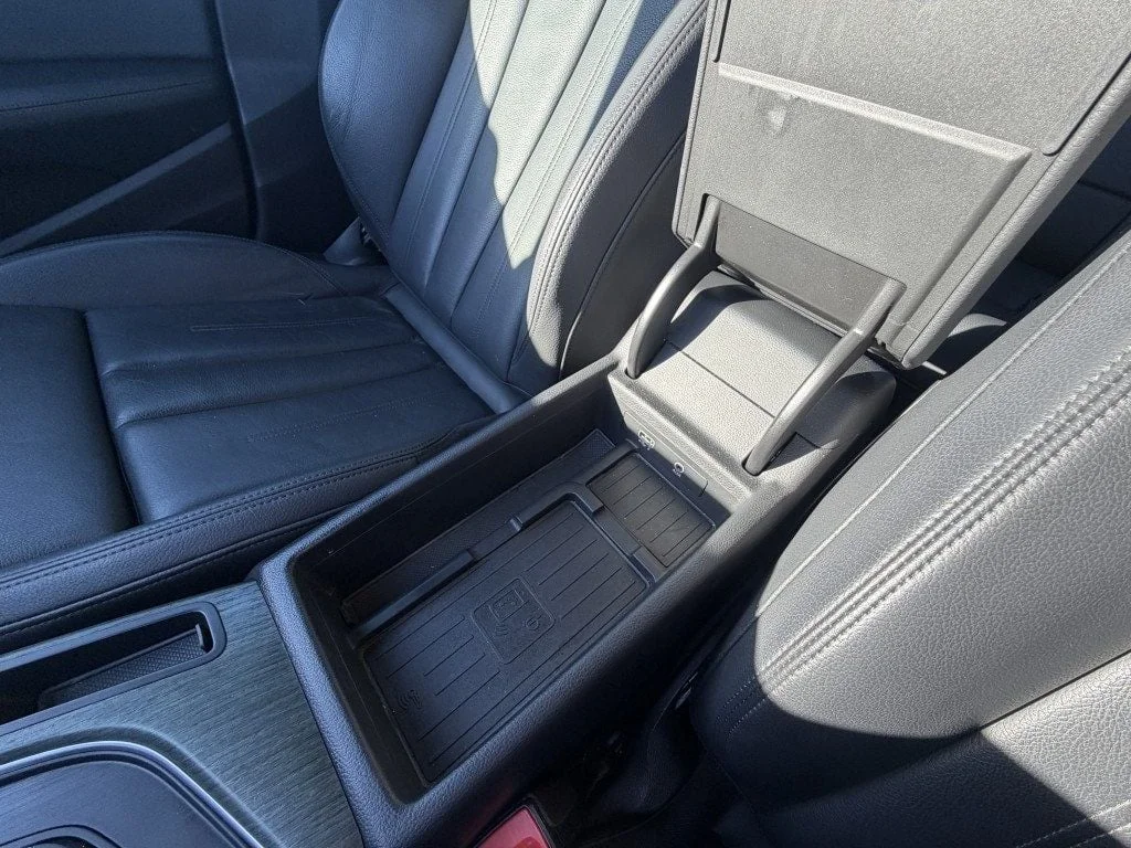 Used 2019 Navarra Blue Metallic Audi  image 17