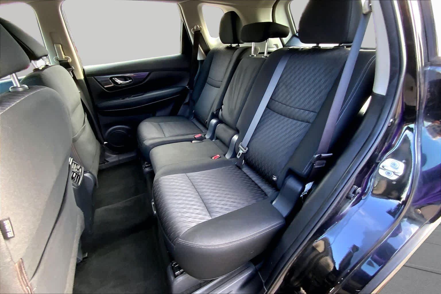 Used 2018 Magnetic Black Nissan S image 21