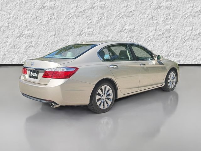 Used 2014 Silver Honda EX-L image 3