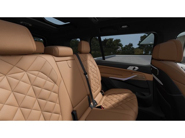 New 2027 Mineral White Metallic BMW X7 40i image 12