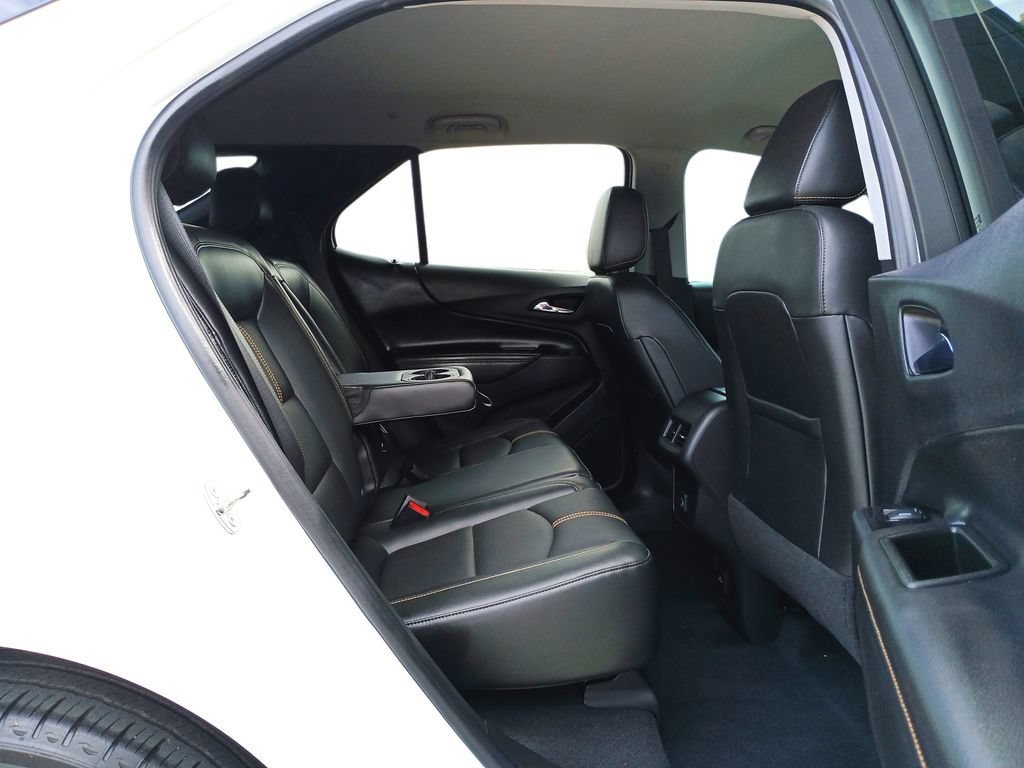 Certified Used 2022 Iridescent Pearl Tricoat Chevrolet Premier image 28