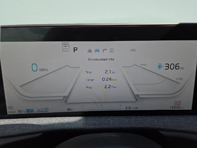 Used 2024 Glacier Kia  image 31
