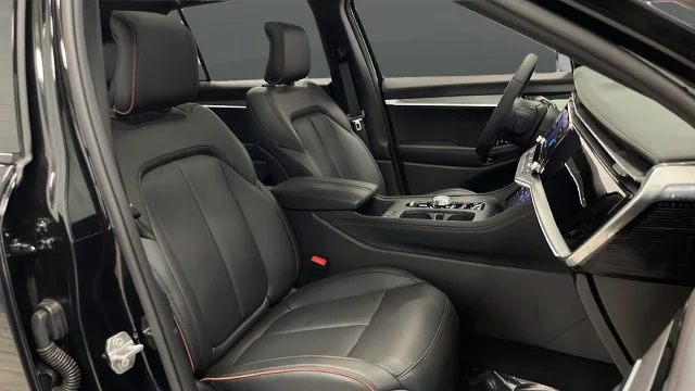 Used 2025 Diamond Black Jeep Launch Edition image 24