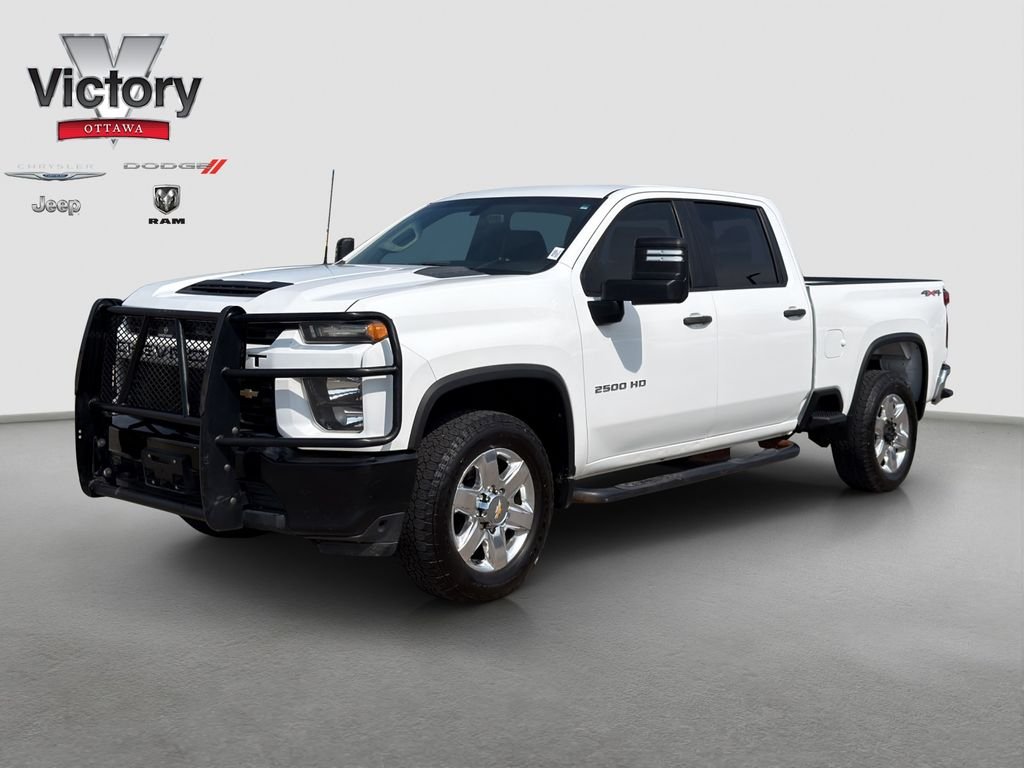 Used 2022 White Chevrolet Custom image 25