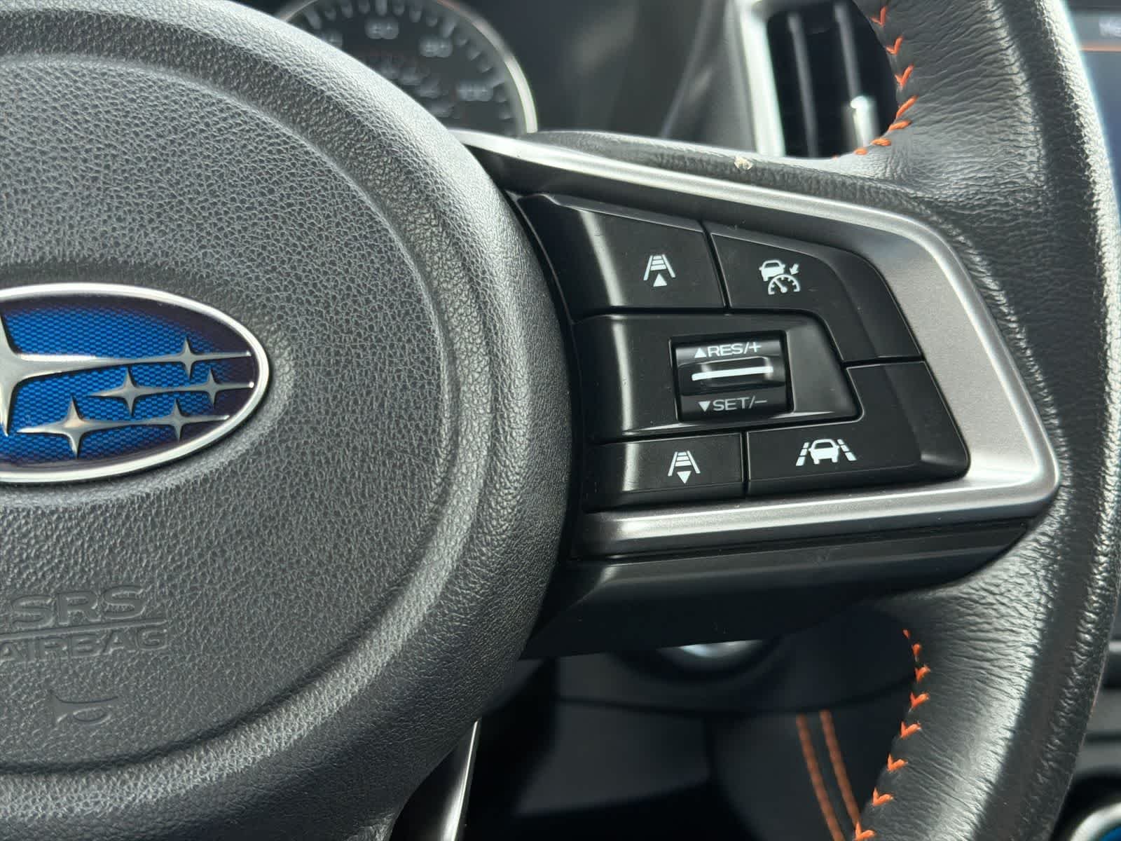 Used 2019 Ice Silver Metallic Subaru Limited image 25