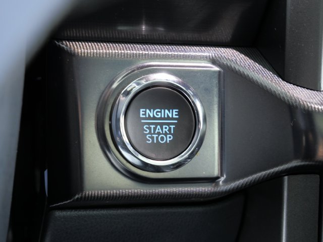 Certified Used 2025 Gray Ford Lariat image 24