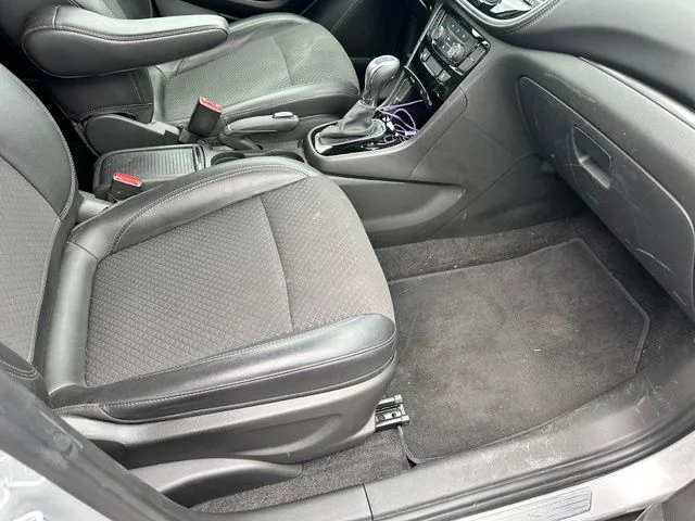 Used 2022 Silver Buick Preferred image 12