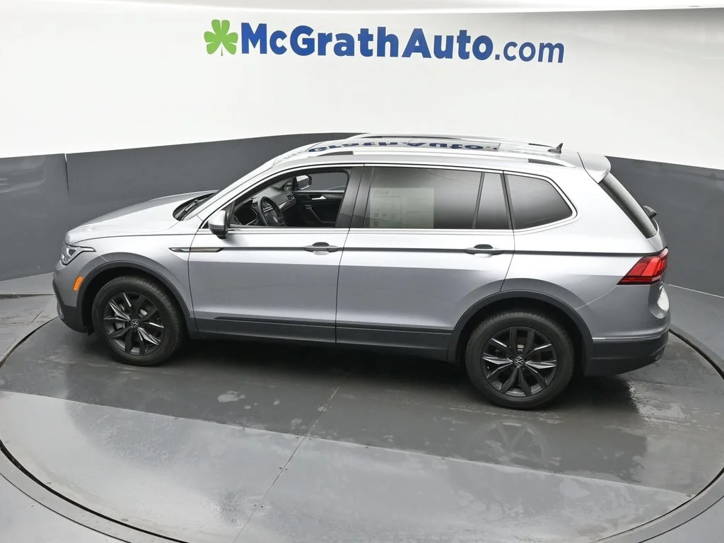 Used 2024 Silver Volkswagen 2.0T SE image 26