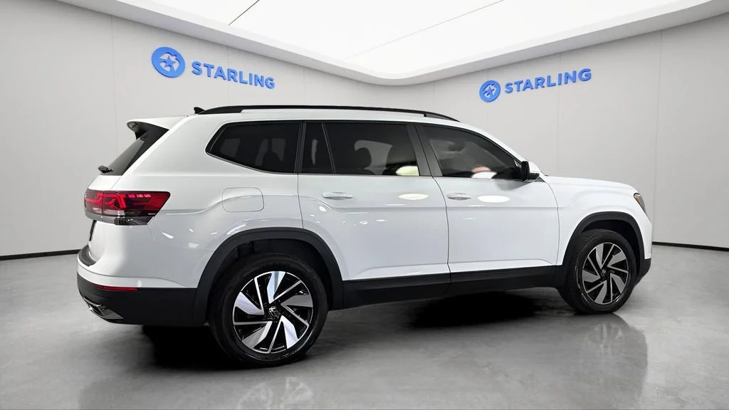 Used 2024 White Volkswagen 2.0T SE w/Technology image 10