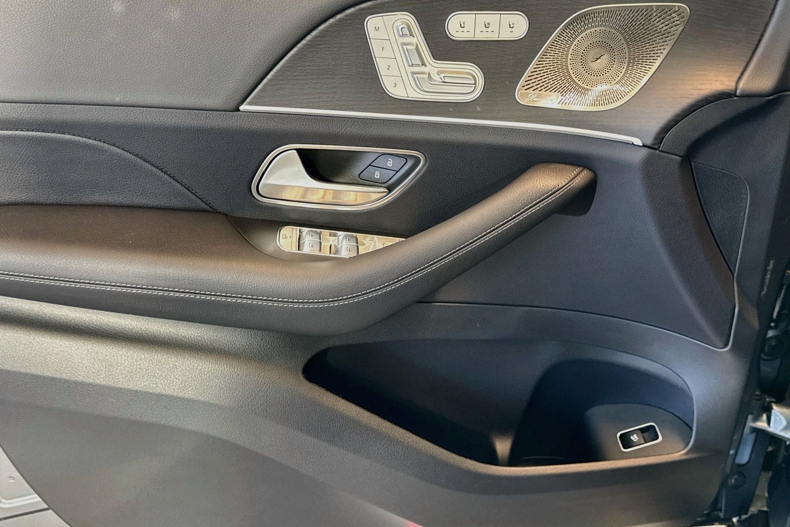New 2026 Selenite Grey Metallic Mercedes-Benz GLS 450 image 16