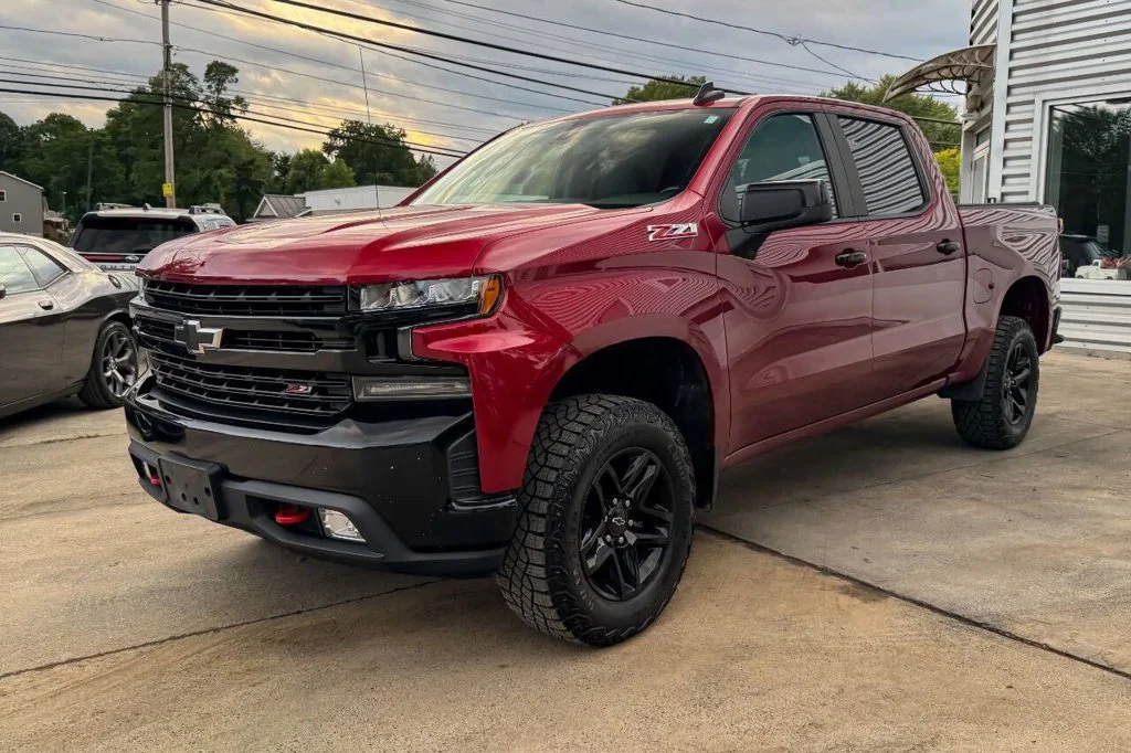 Used 2019 Red Chevrolet LT Trail Boss image 2